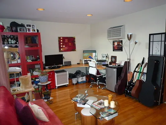 Rented by Prospect Equities Real Estate Corp | media 23
