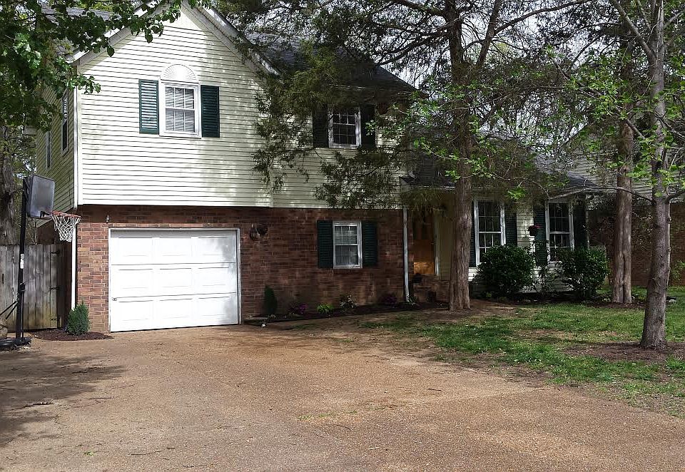 2nd image of 3129 Country Meadow Rd