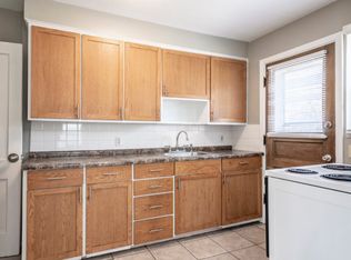 2141 Garfield Ave, Dubuque, IA 52001