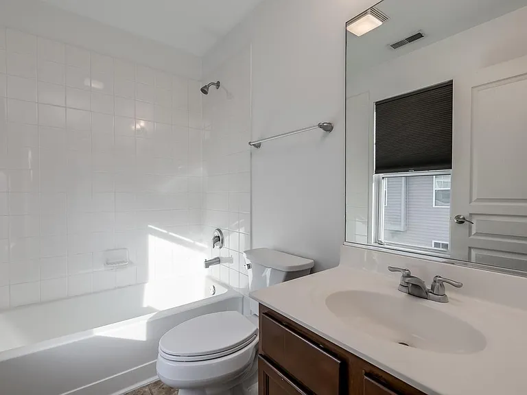 220 Laurel Ave — Photo 22