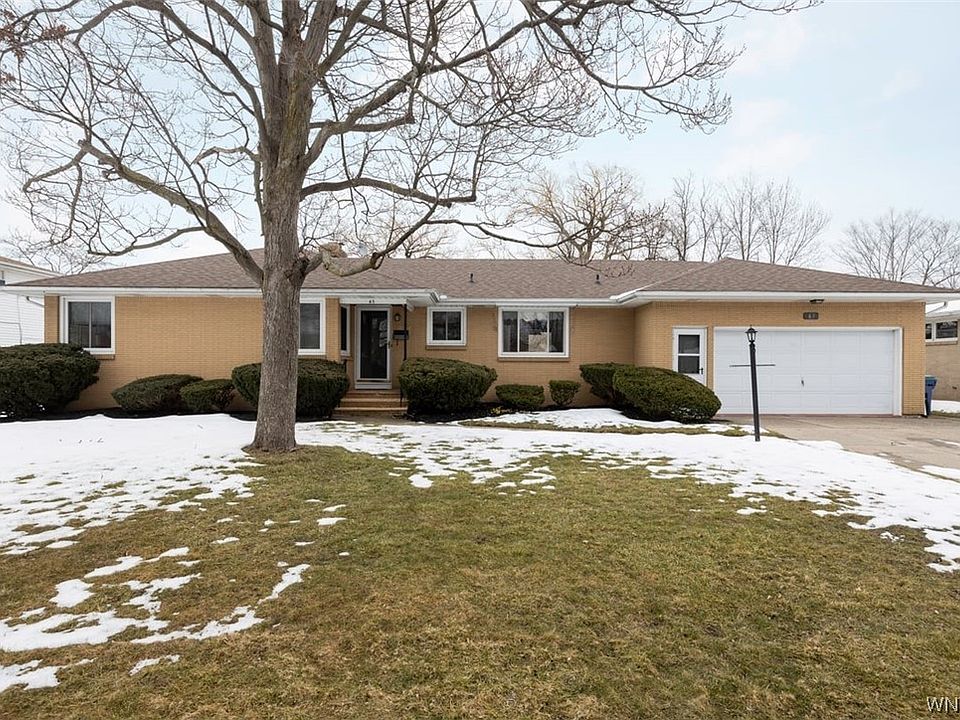 1st image of 63 Fairways Blvd
