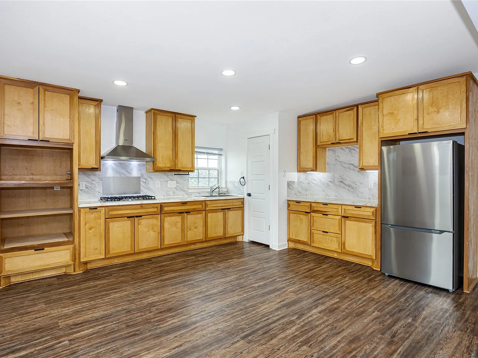 3 bed, 2.0 bath, $1,750 — Photo 4
