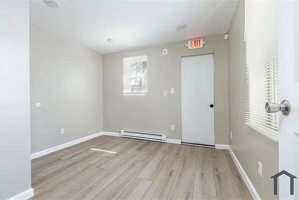 4713 Penn St #E — Photo 10