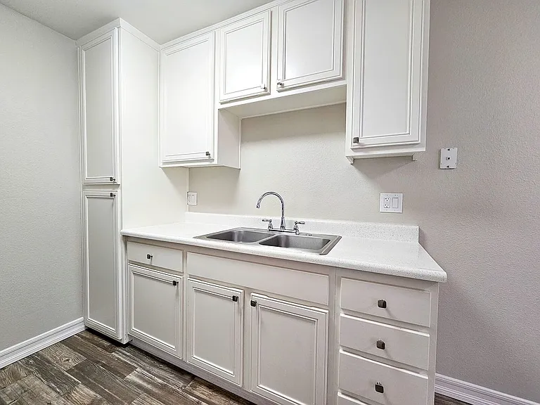 Spacious 2 Bedroom Apartments at The Courtyards in El Cajon — Photo 21