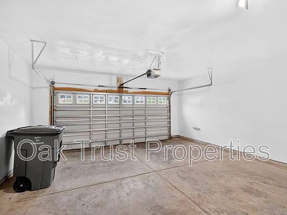 4th image of 7018 Bellflower Ln