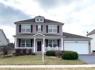 2546 Bluewater Dr, Wauconda, IL