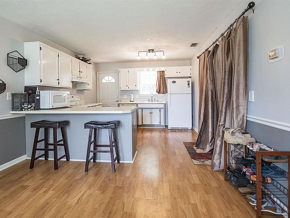 5th image of 109 Fairwood Ct