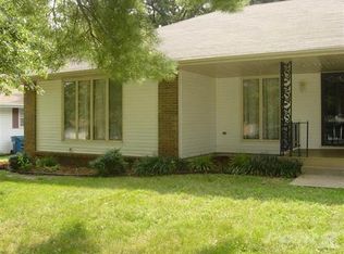 3555 S Virginia Ave, Springfield, MO 65807