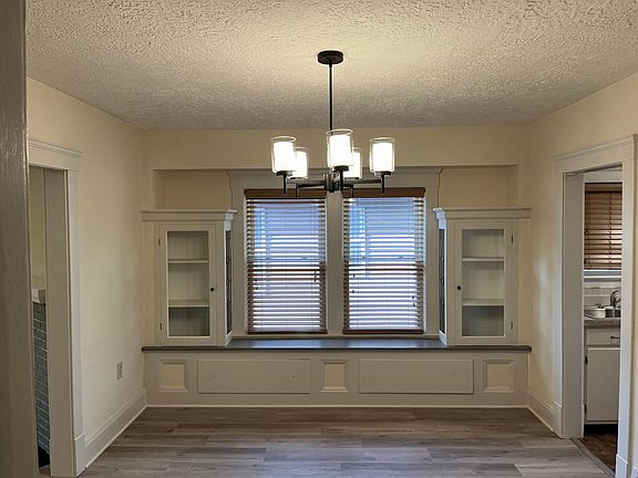 4th image of 1325 W 110th St