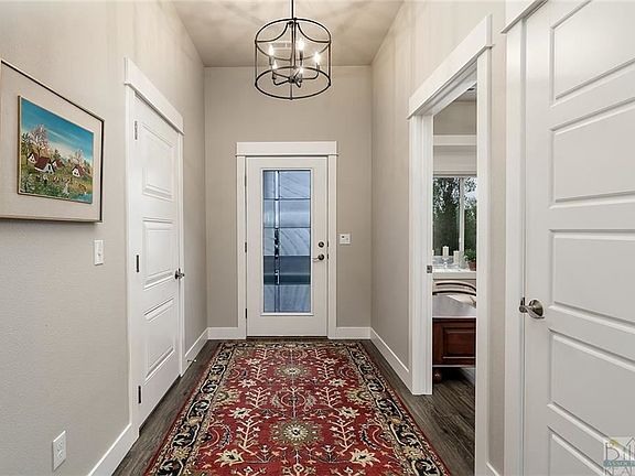 3rd image of 6371 Southern Bluffs Ln