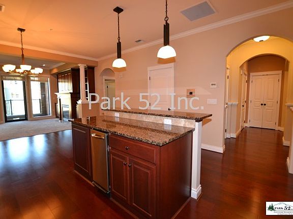 3rd image of 505 Broadway Ave Unit 906