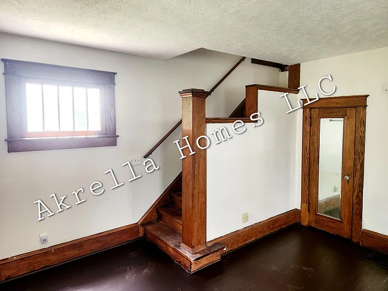 351 Grand Ave — Photo 6