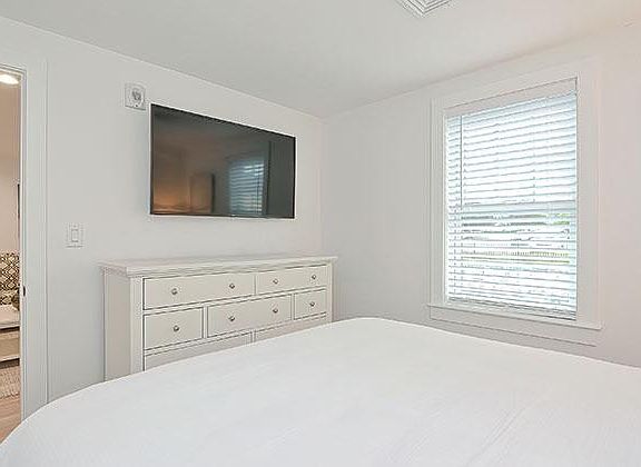 5th image of 150 Water St #215
