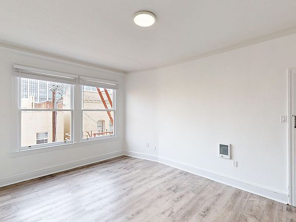 3rd image of 729 Ellis St #309