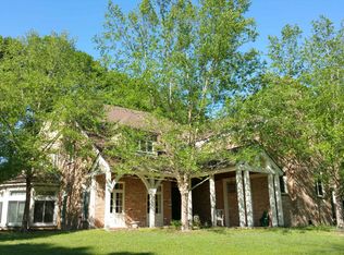 221 Moulin Rd, Broussard, LA 70518