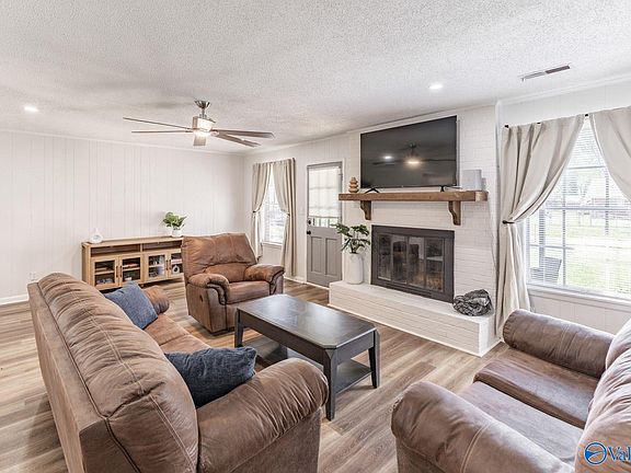 4th image of 1609 Thomas Dr SW