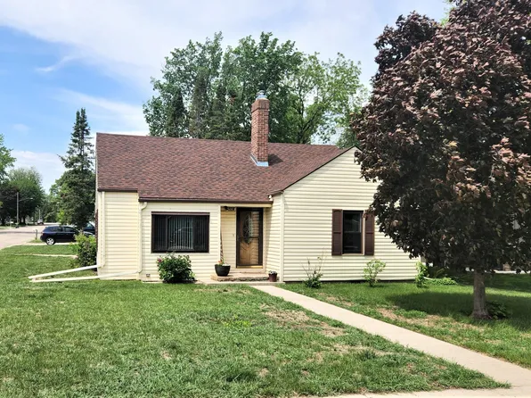 514 8th Ave SW, Pipestone, MN 56164