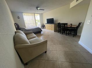 8215 Lake Dr #401, Doral, FL 33166