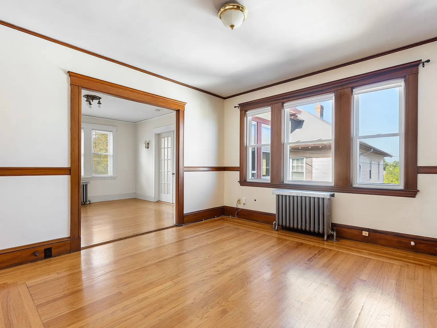3 bed, 1400 sqft, $3,295 — Photo 2