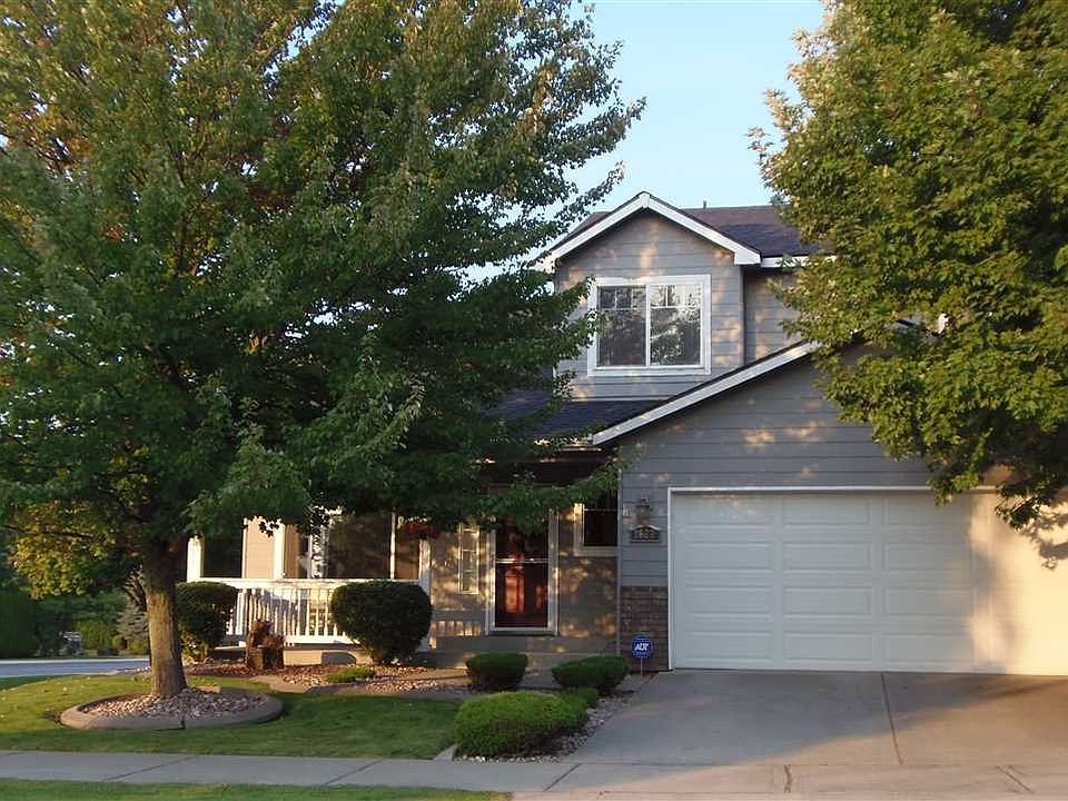 1st image of 1822 N McMillan Ln