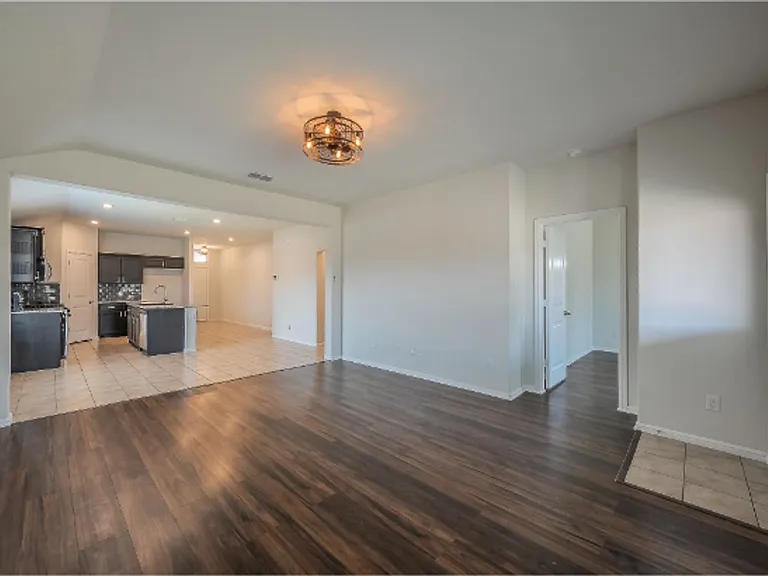 7325 Wavecrest Way — Photo 17