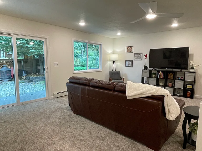 3701 Lynn Dr #B — Photo 5