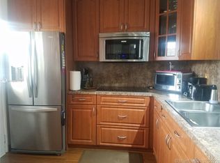 901 NE 14th Ave APT 101, Hallandale Beach, FL 33009