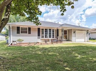 1931 Erma Dr, Green Bay, WI 54302