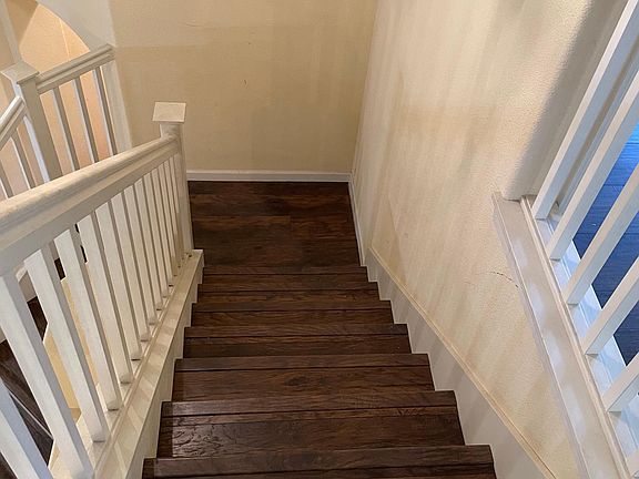 4th image of 32421 Pacific Grove Way
