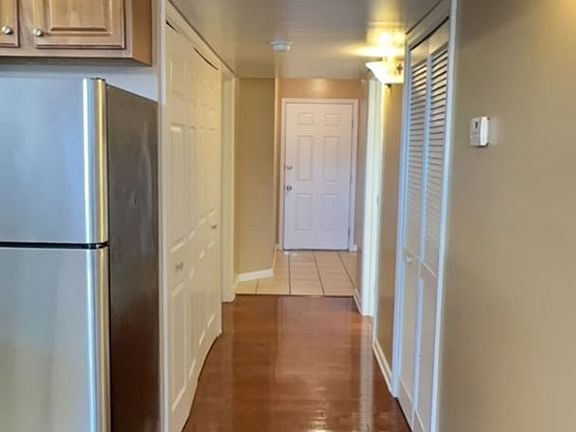 3rd image of 1517 Laurel Ave APT 309