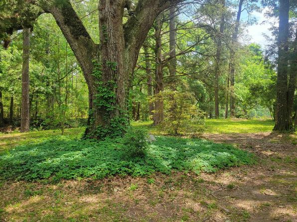 2010 Jackson La Rd, Woodville, MS 39669