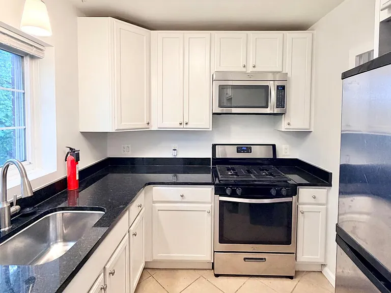 3540 Martha Custis Dr — Photo 10