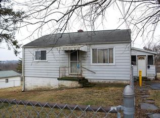 220 Center Ave, Uniontown, PA 15401