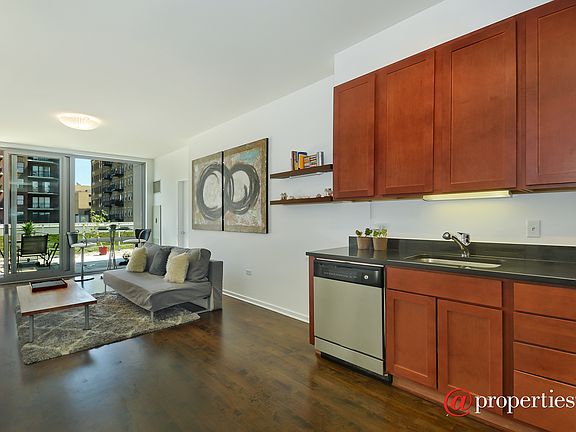 Kitchen / Living Room