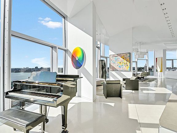3rd image of 100 11th Ave Unit Pha