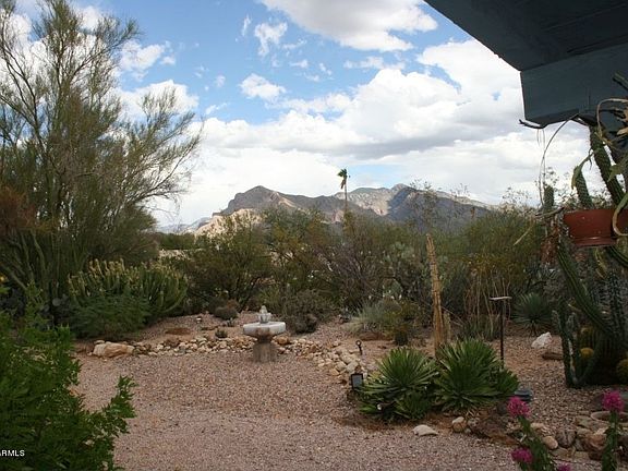 3rd image of 7611 N Camino De Maximillian