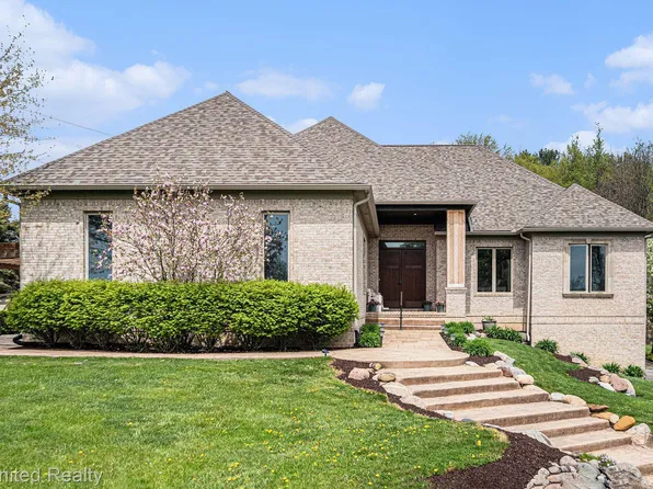 3344 Pingree Rd, Howell, MI 48843