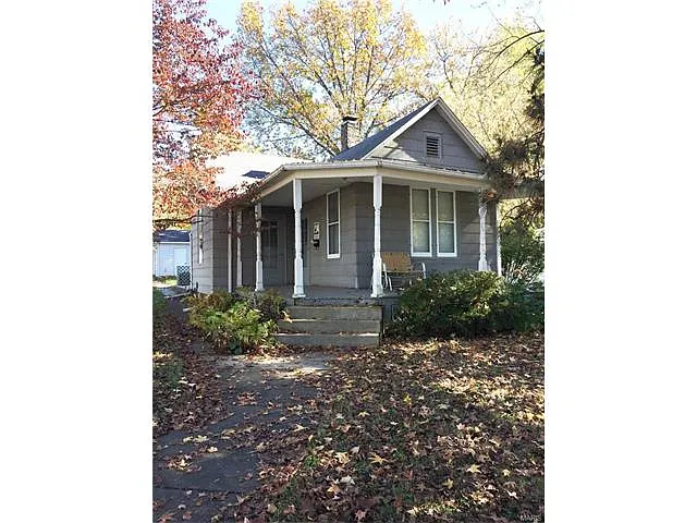 315 E Market St photo 1