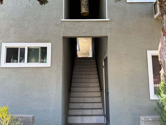 2nd image of 5089 Highland View Ave #7
