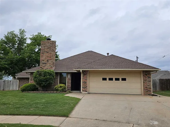 505 Shamrock Cir, Ponca City, OK 74601