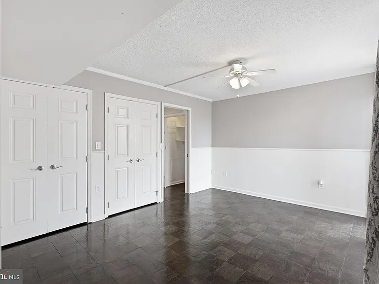 1300 Army Navy Dr #916 — Photo 14