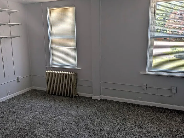 1216 Clark St — Photo 3