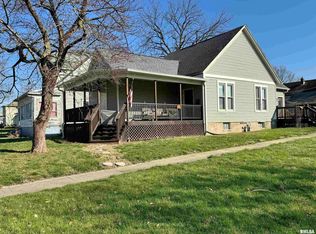 467 8th St, Lincoln, IL 62656