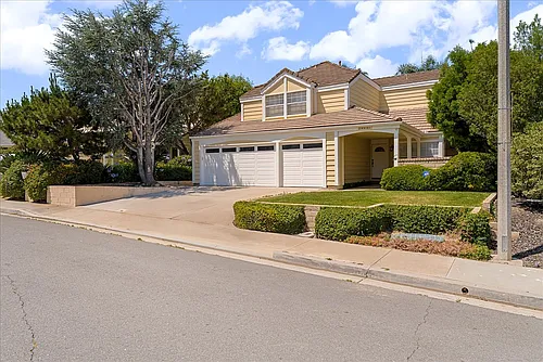 24631 Paige Cir Photo 1