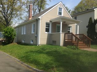 26 Clover St, Milford, CT 06460