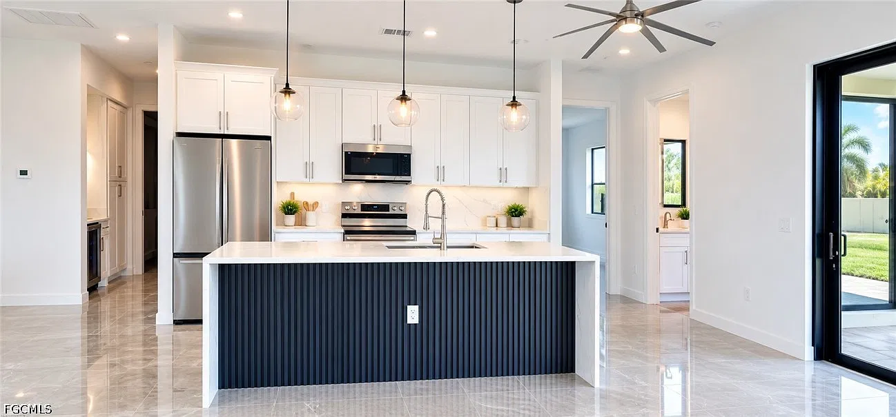 3 bed, 2.5 bath, 1532 sqft, $2,100 — Photo 3