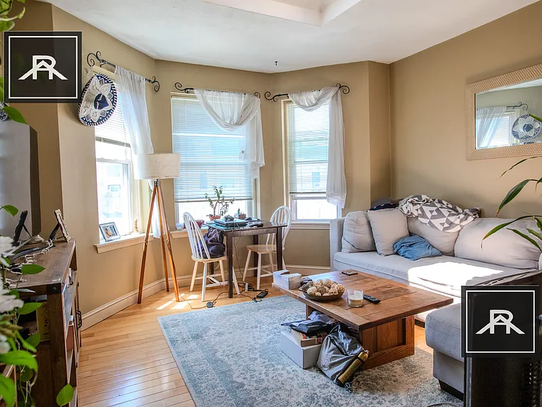 90 Gordon St #401 — Photo 9