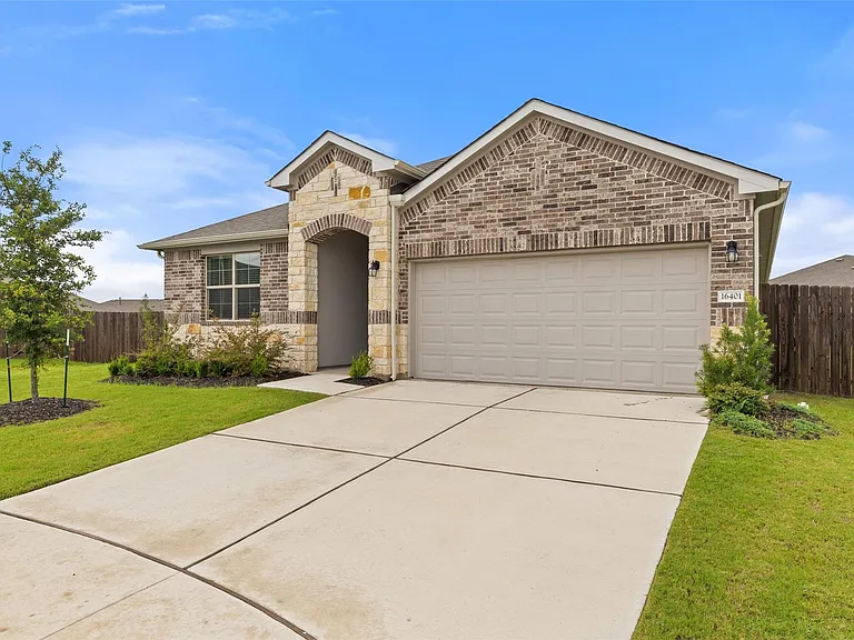 16401 Coratina Dr — Photo 7