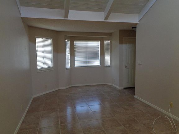 4th image of 19221 Elm Dr