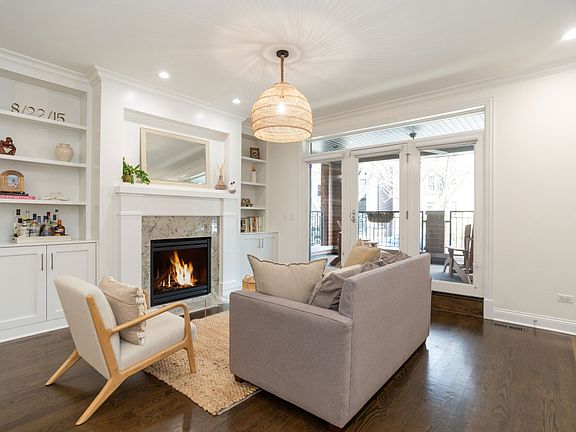 4th image of 3842 N Damen Ave #1